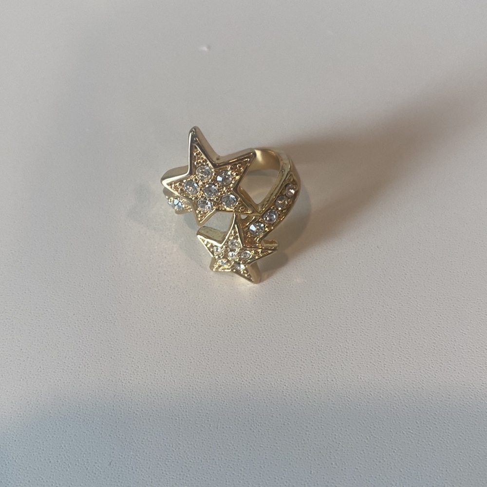 Costume jewelry ring